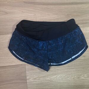 Women’s Lululemon speed up short size 4